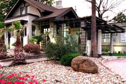 Couples Retreat, Hot Tub, King Bed, Near Pearl - Image 3