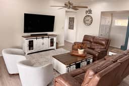 75' Amazing Lake View | Dock | Pets | Gameroom - Image 5