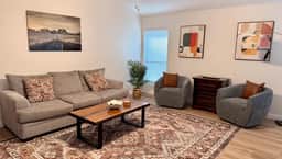 Tahoka Flats, Boutique Luxury Near Trinity & Pearl - Image 3