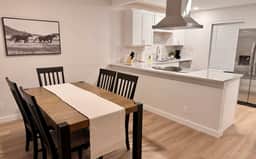 Tahoka Flats, Boutique Luxury Near Trinity & Pearl - Image 2