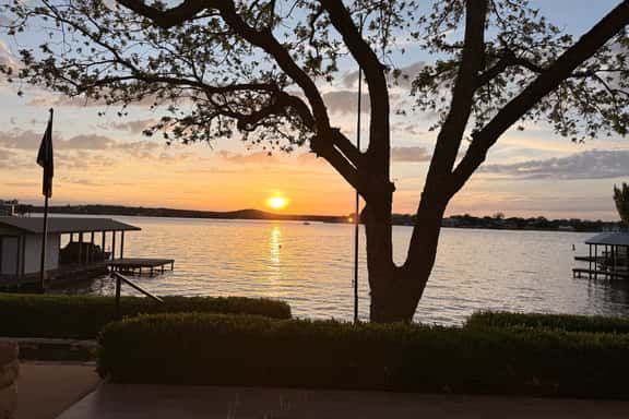 75' Amazing Lake View | Dock | Pets | Gameroom - Image 1
