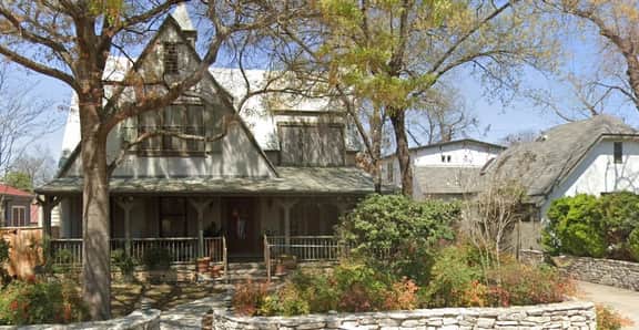 Beautiful Historic Home in Monte Vista - Image 3