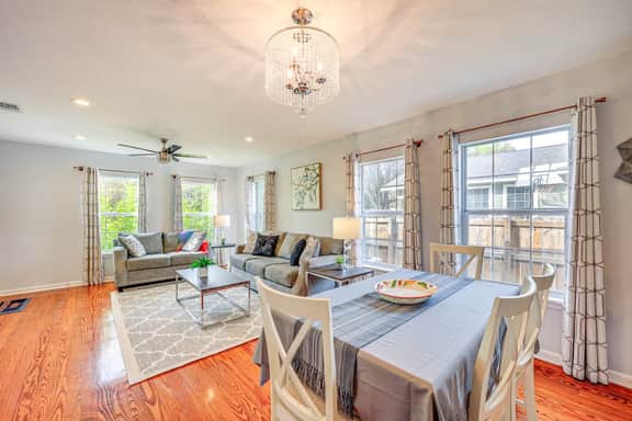 4BR Near Alamodome & Pearl | Sleeps 10 - Image 5
